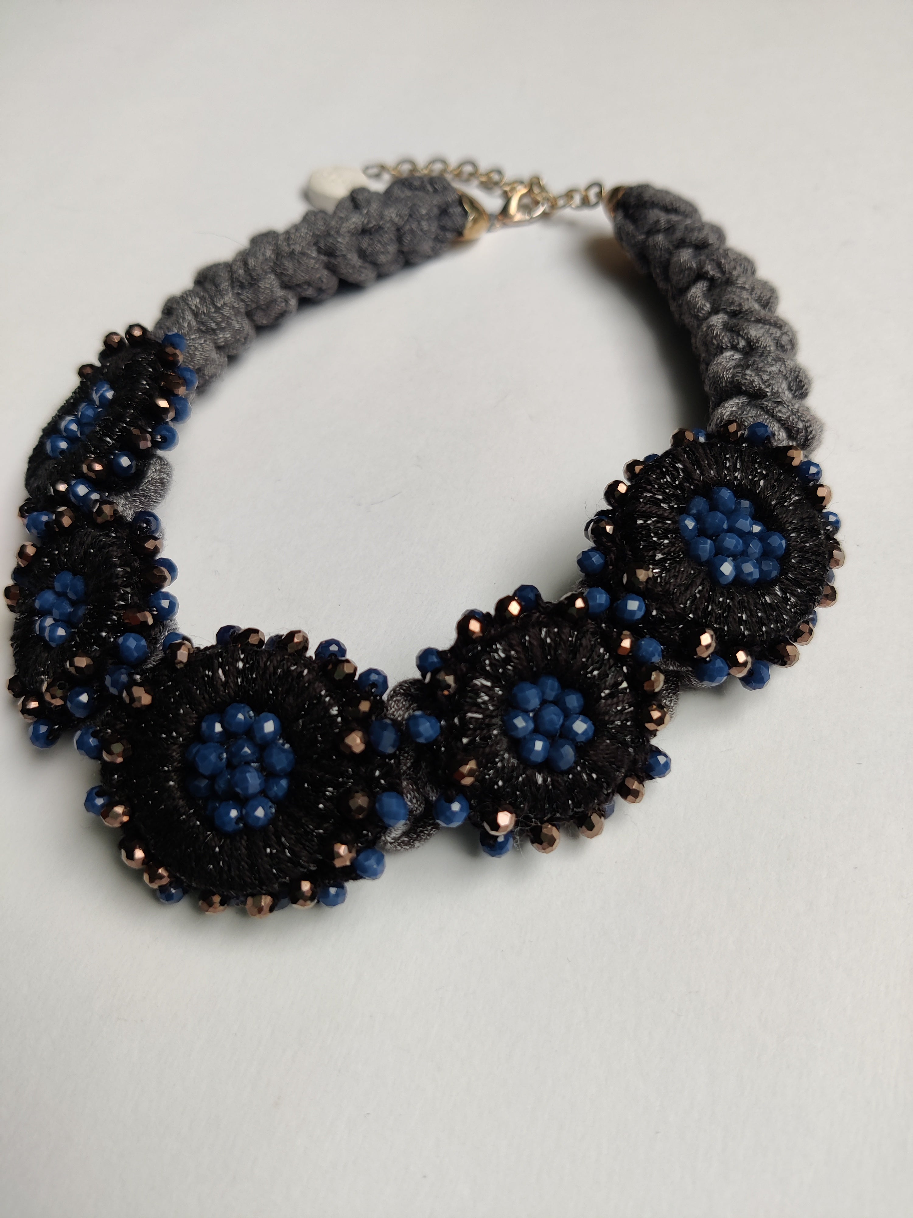 Collana Circle 5 cerchi nero grigia